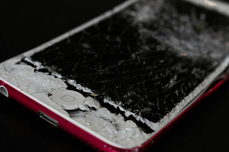rozbity wyświetlacz iPhone